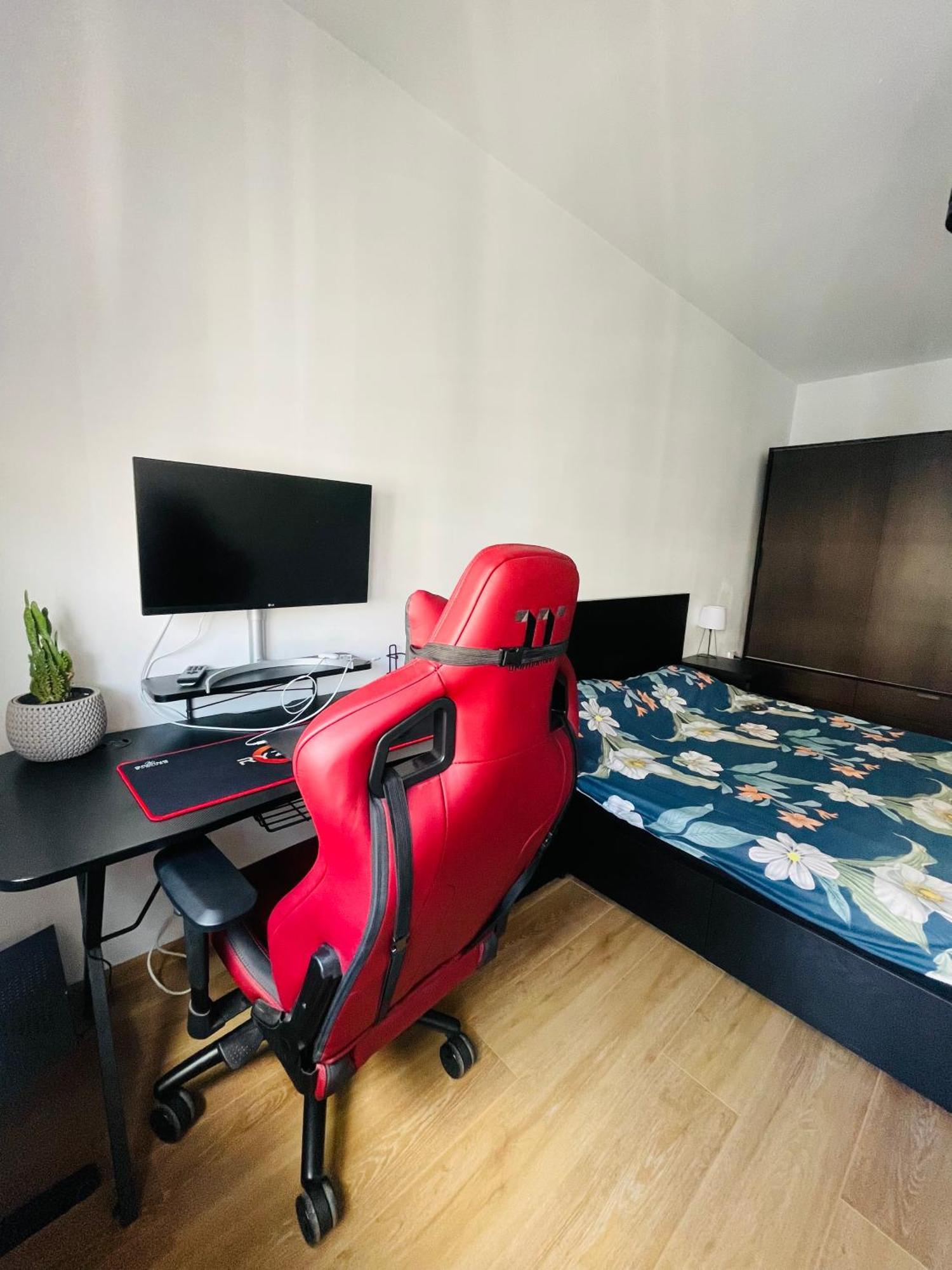 Cozy Apartment With Free Parking Cluj-Napoca Exterior foto